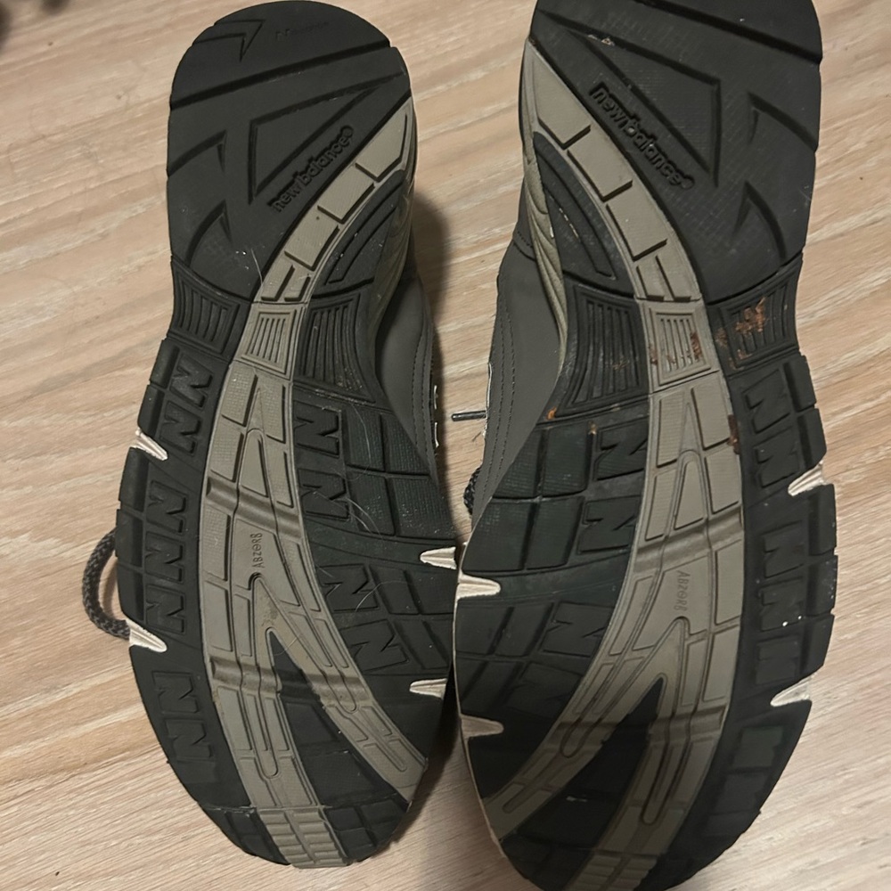 New Balance 991 Women's Sneakers - Black and Gray - Picture 2 of 3